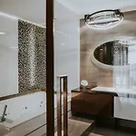 Hotel Kompleks Dąbrówka 3*