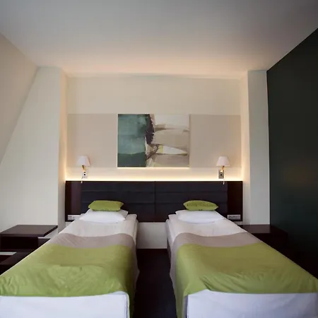 Hotel Kompleks Dabrowka 3*