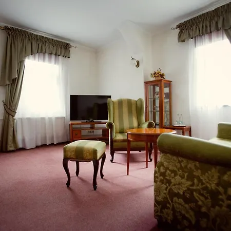 Hotel Dabrowka 3*