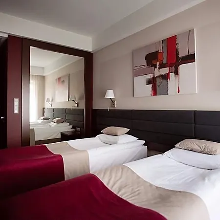 Hotel Kompleks Dabrowka 3*